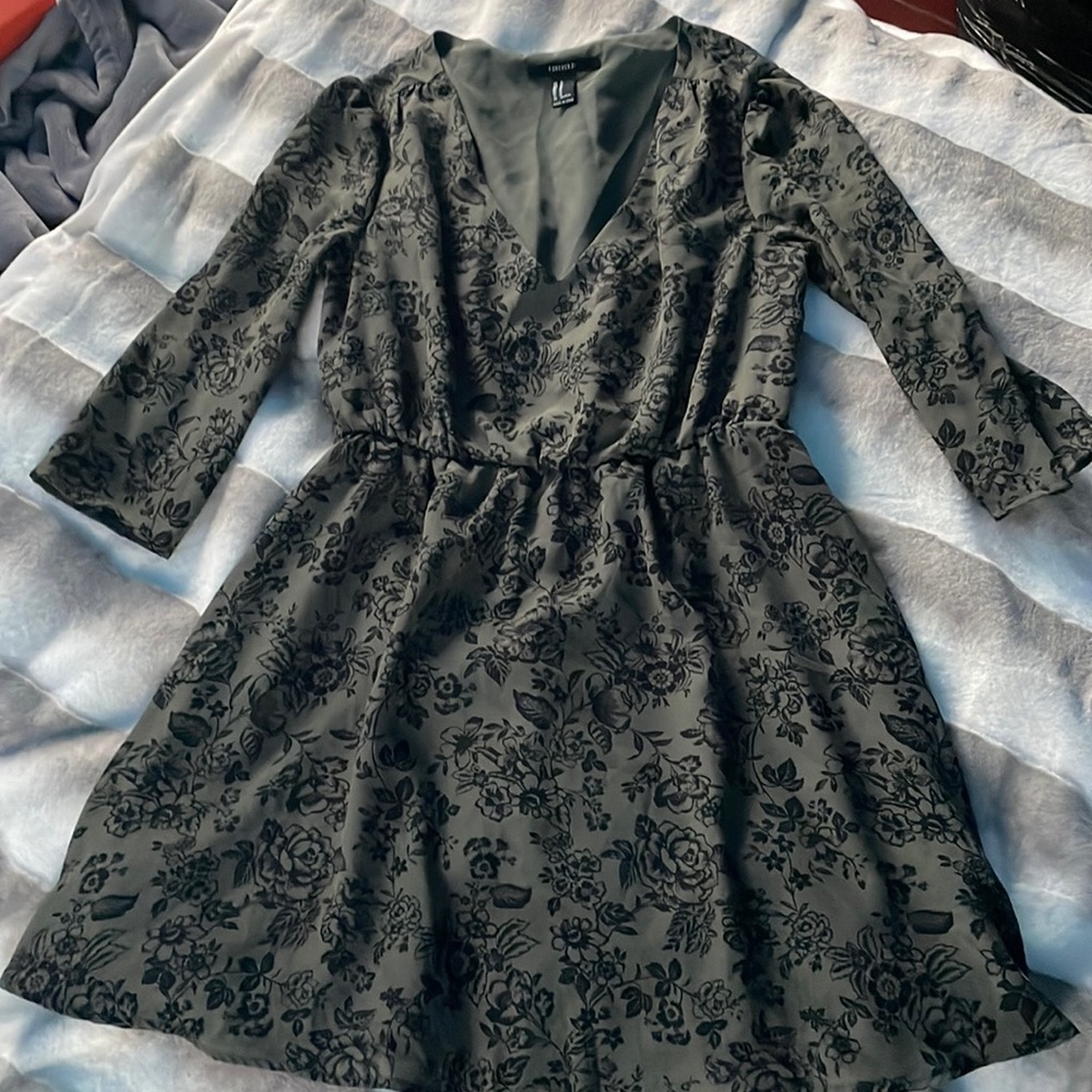 Dark green floral dress , forever 21 , size M